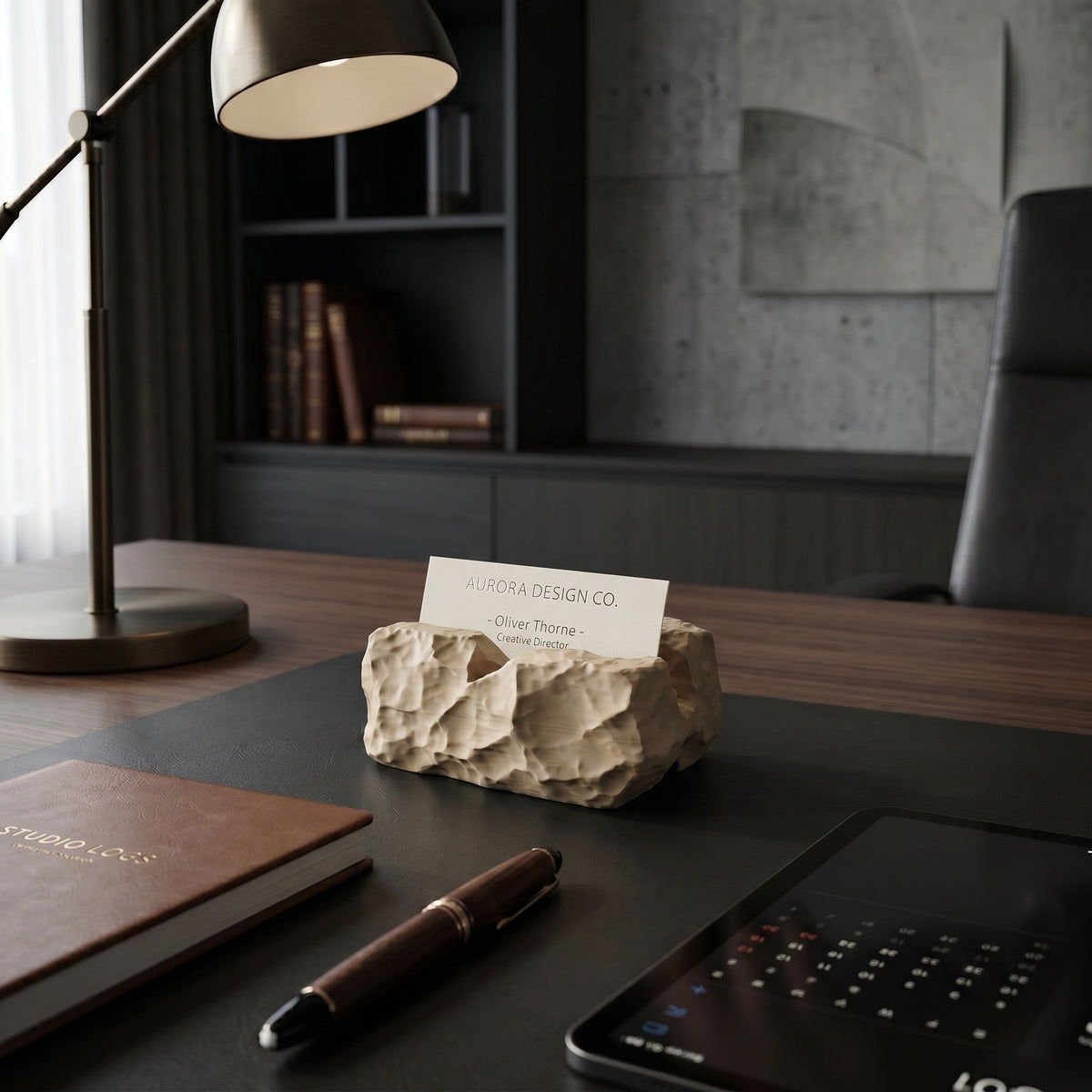 Suport pentru cărți de vizită Rock Solid – design modern și robust